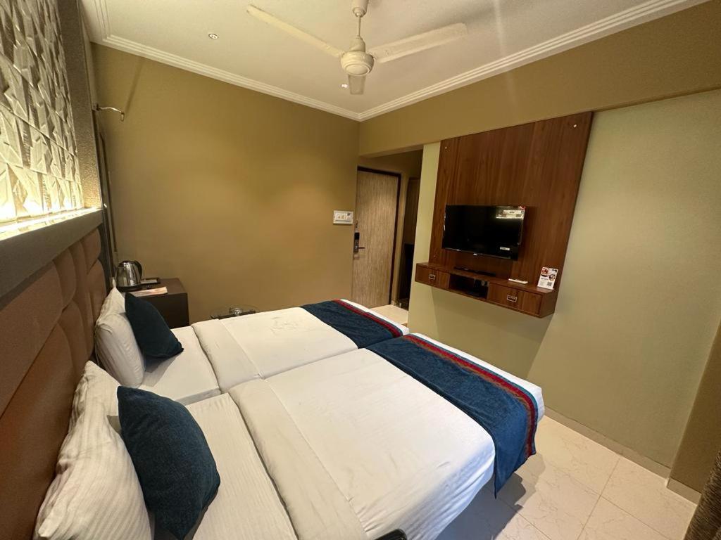 Srikrishna Paradise Hotel Thane Navi Mumbai المظهر الخارجي الصورة